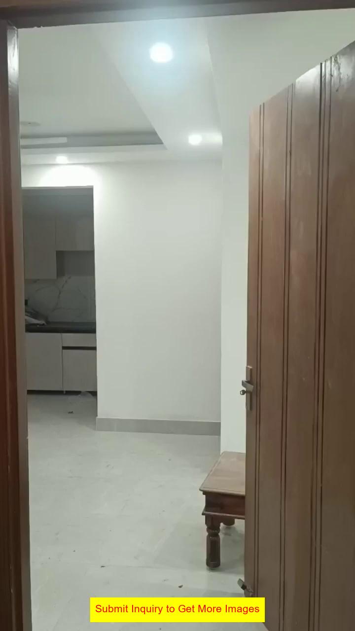 2 BHK Flat for Rent in Punjabi Bagh Only in 17100, Delhi Near Bus Stand
